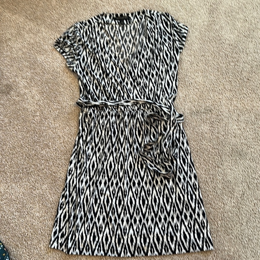 Banana republic faux wrap dress with pockets